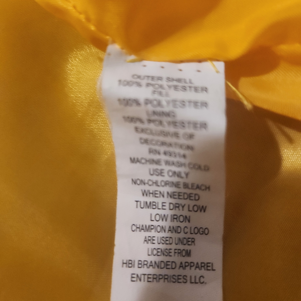 Michigan Puffer Coat In Collab With Champion - Picture 6 of 12